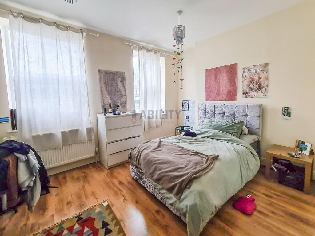 Main image of property: Commercial Road, 4 bedroom in E1