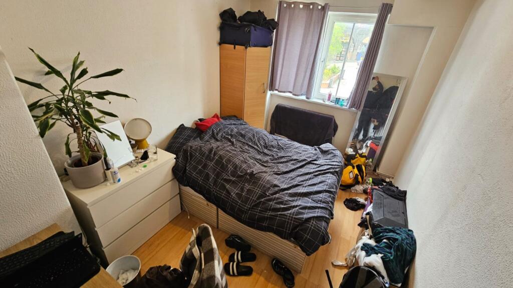 Main image of property: Tower Bridge road, 2 Bedroom  Flat