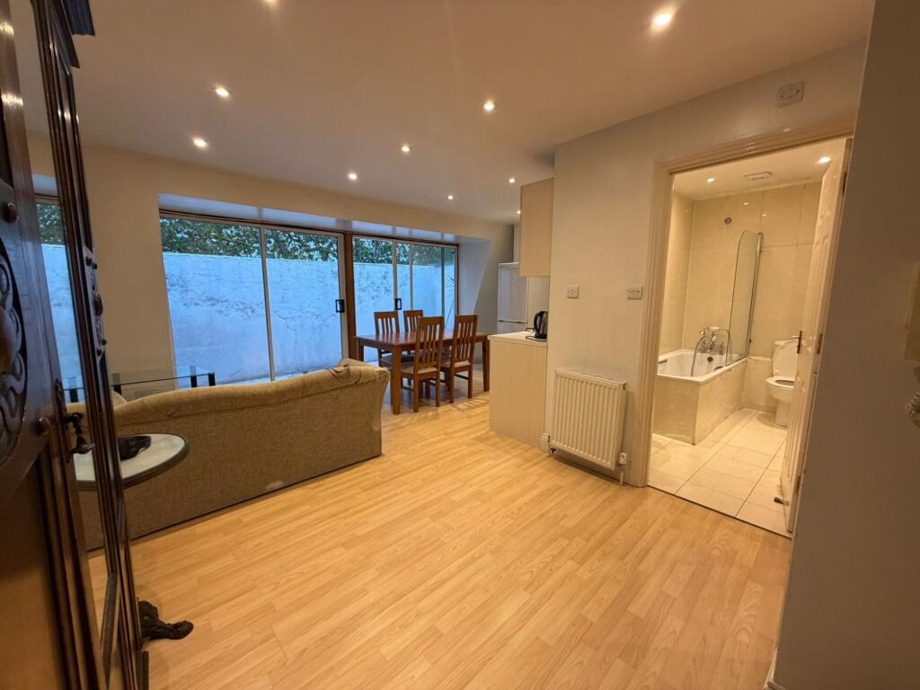 Main image of property: Chiswick High Road