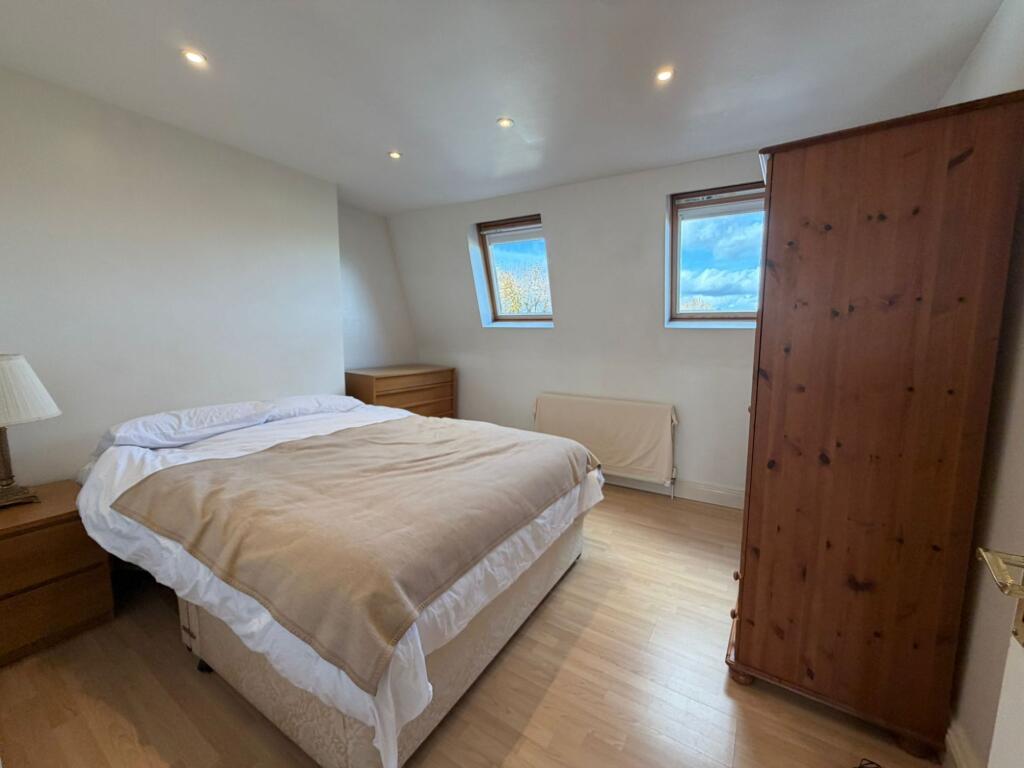 Main image of property: Chiswick High Road