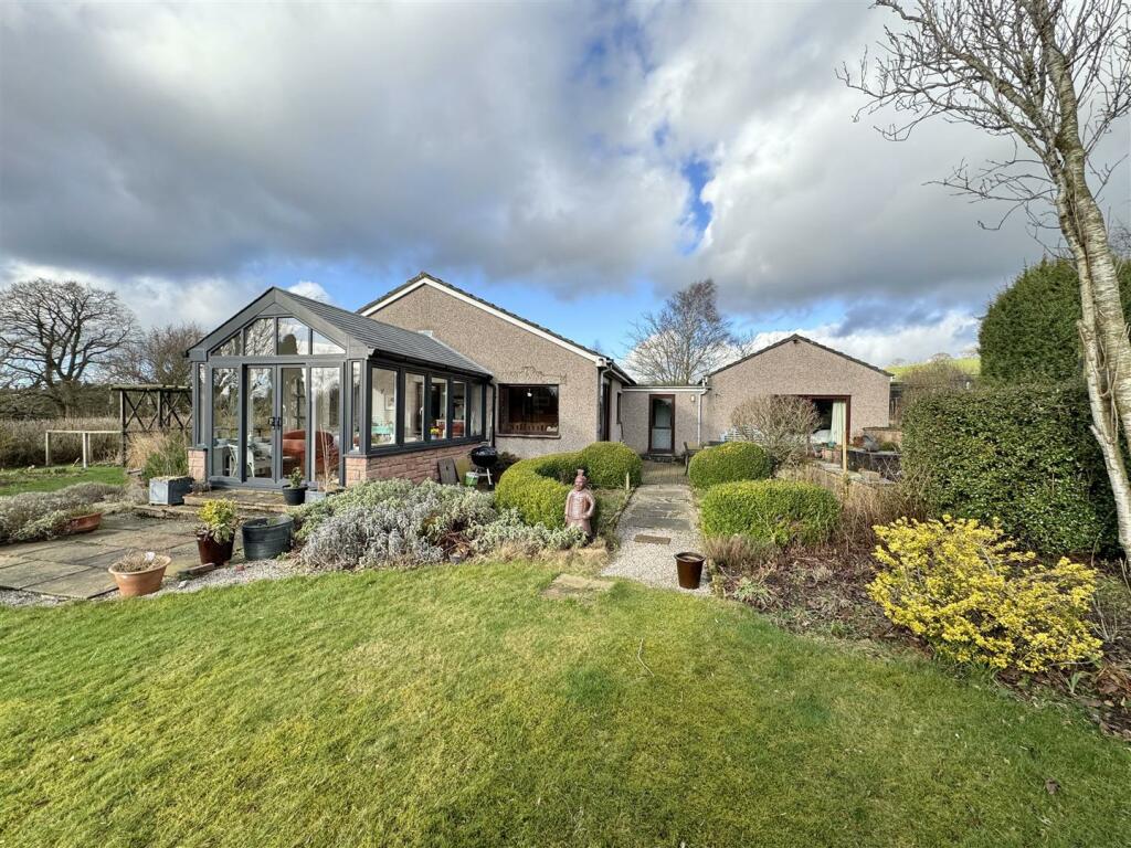 3 bedroom detached bungalow for sale in Armathwaite, Carlisle, CA4