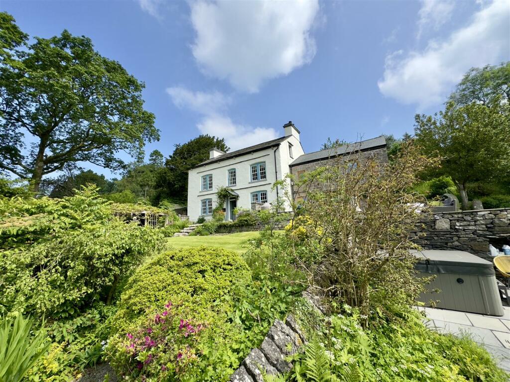 5 bedroom character property for sale in Crosthwaite, LA8