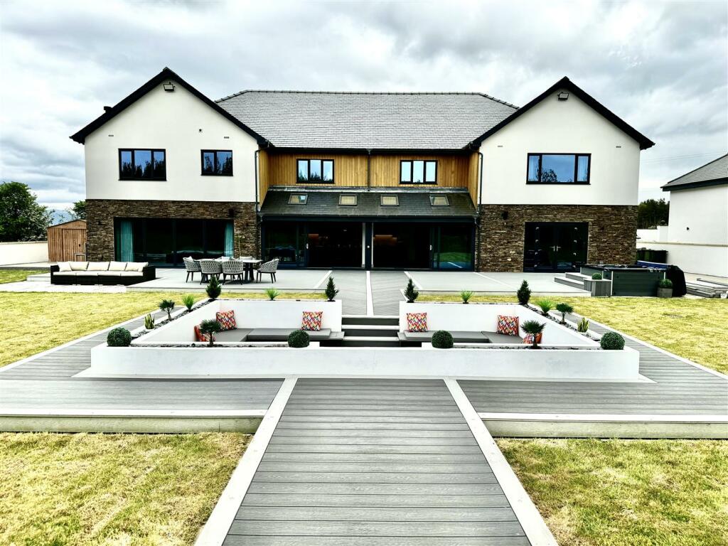 6 bedroom house for sale in Winscales Road, Workington, CA14