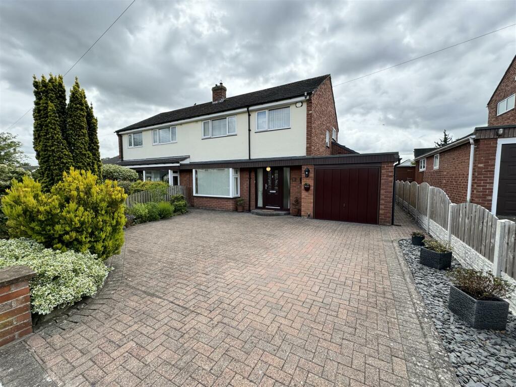 3 bedroom semidetached house for sale in Holme Fauld, Scotby, CA4