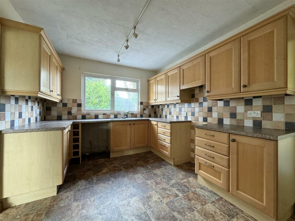 Additional property image - Shap