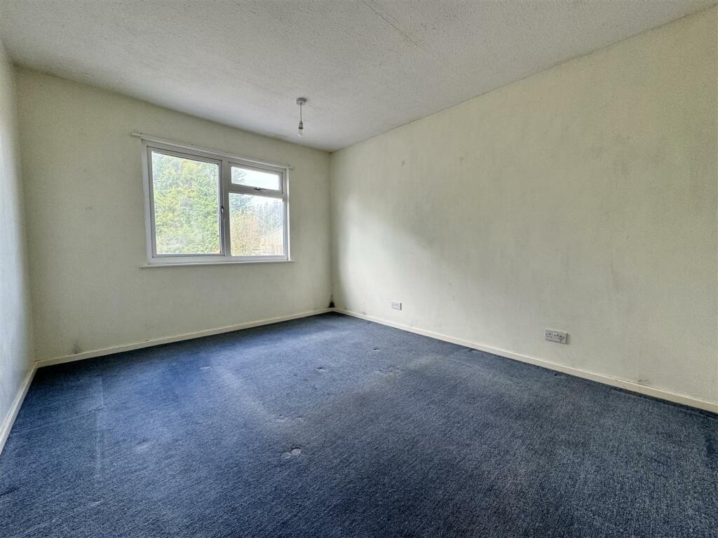 Additional property image - Shap