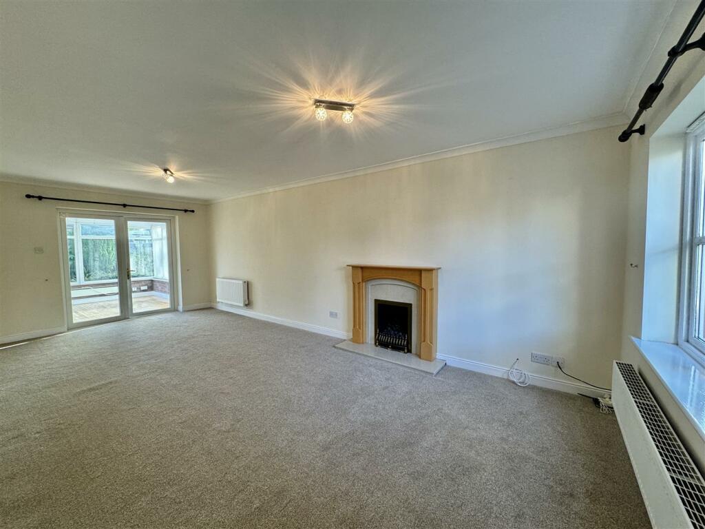 Additional property image - Cumberland Way, Clifton