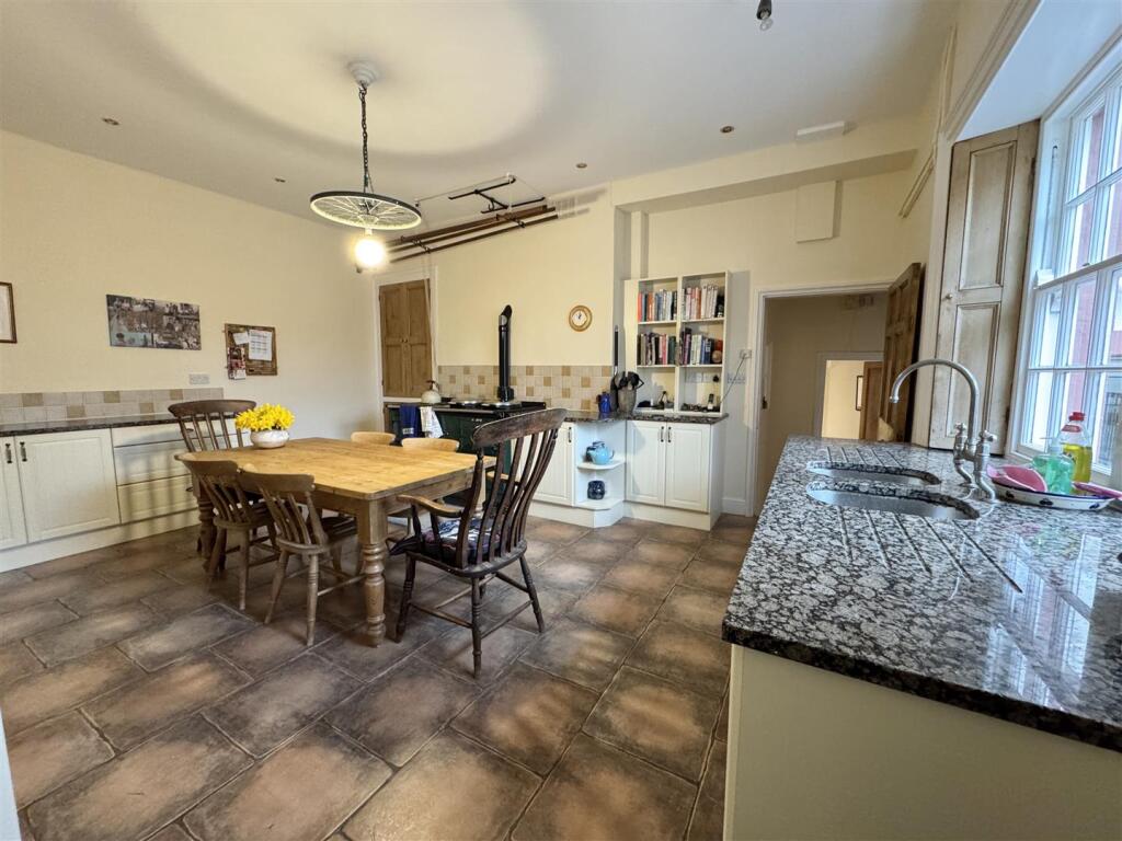 Additional property image - Woodend