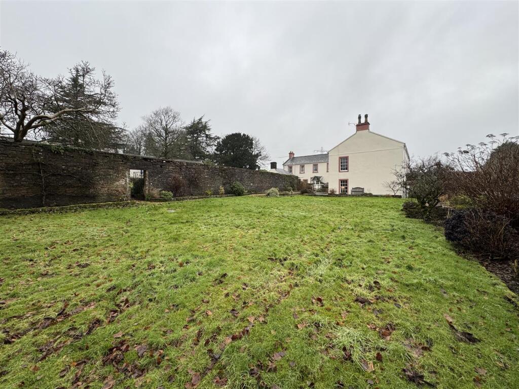 Additional property image - Woodend