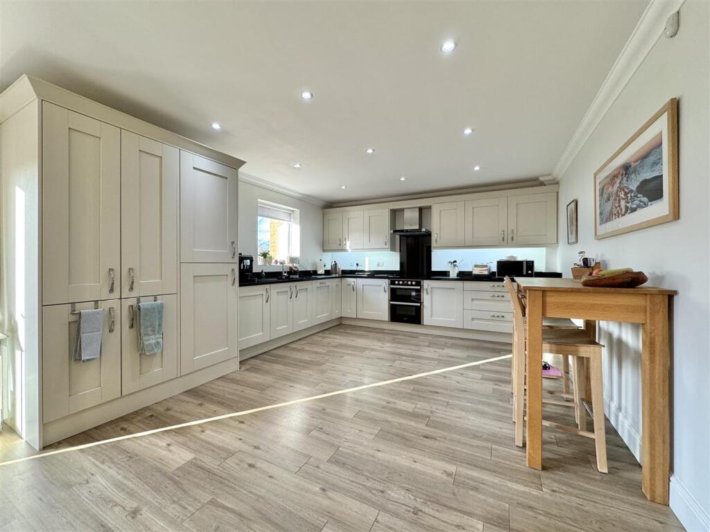 Additional property image - Boltongate