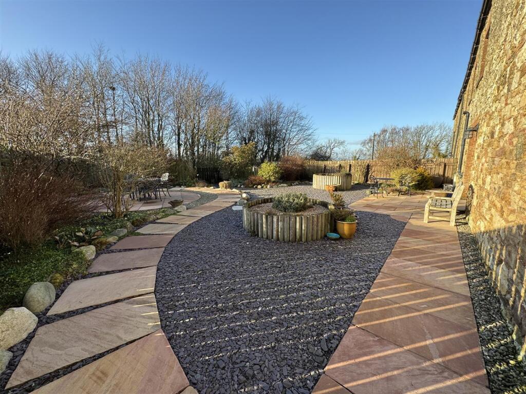 Additional property image - Boltongate