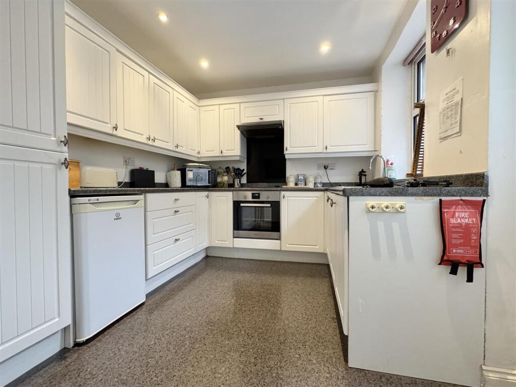 Additional property image - Unity Terrace, Shap