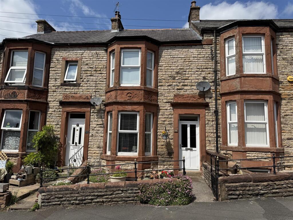 4 bedroom terraced house
