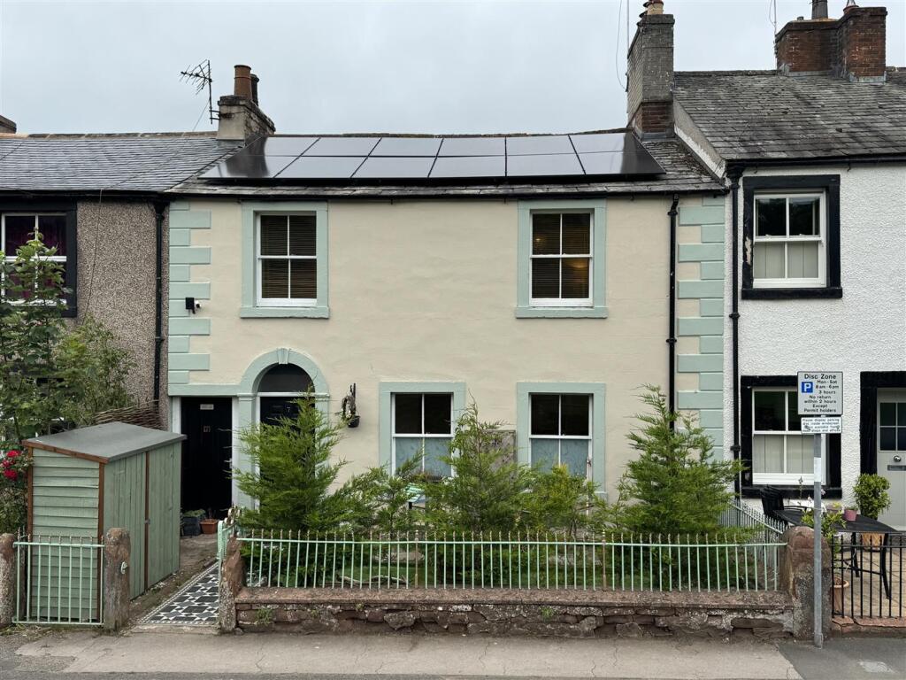 4 bedroom terraced house