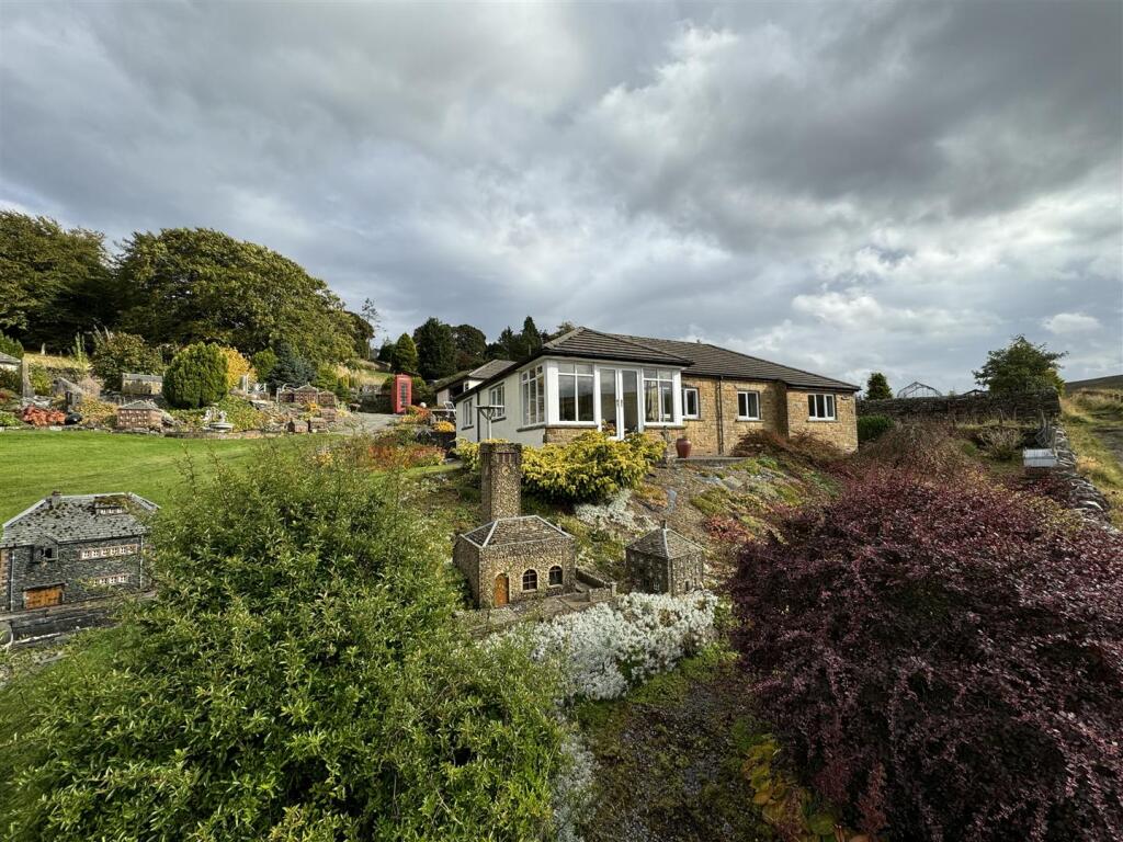 3 bedroom detached bungalow