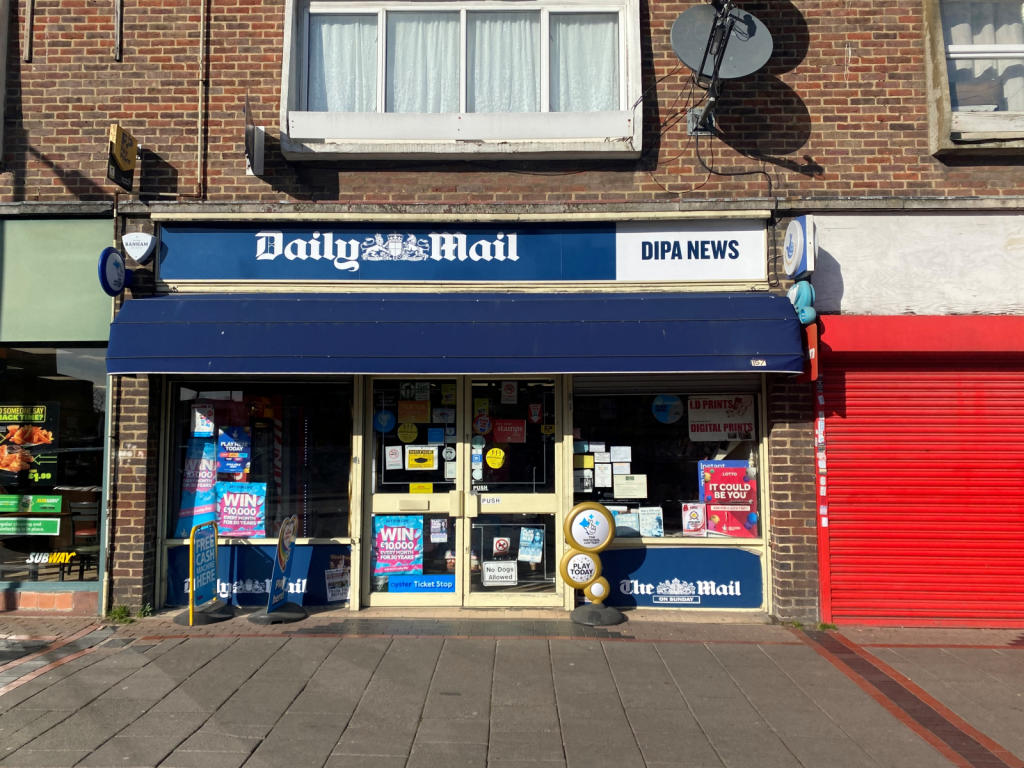 High street retail property for rent in Shenley Road, Borehamwood, WD6