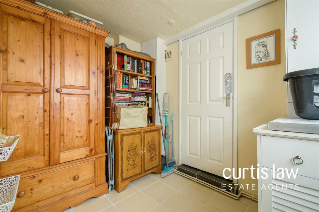 Additional property image - Ellison Fold Terrace, Darwen