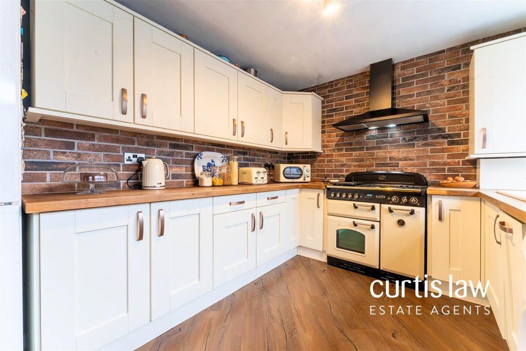 Additional property image - Broomfield Place, Blackburn