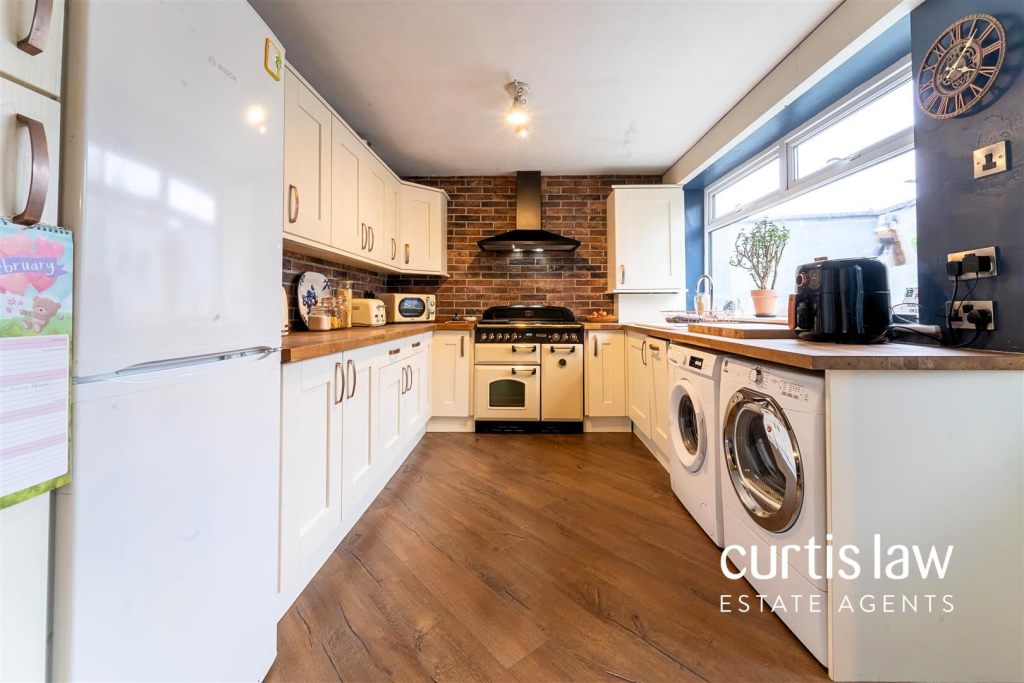 Additional property image - Broomfield Place, Blackburn