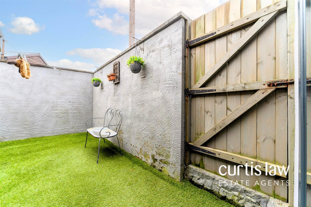 Additional property image - Broomfield Place, Blackburn