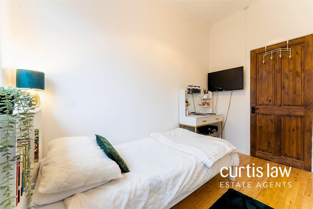 Additional property image - Broomfield Place, Blackburn