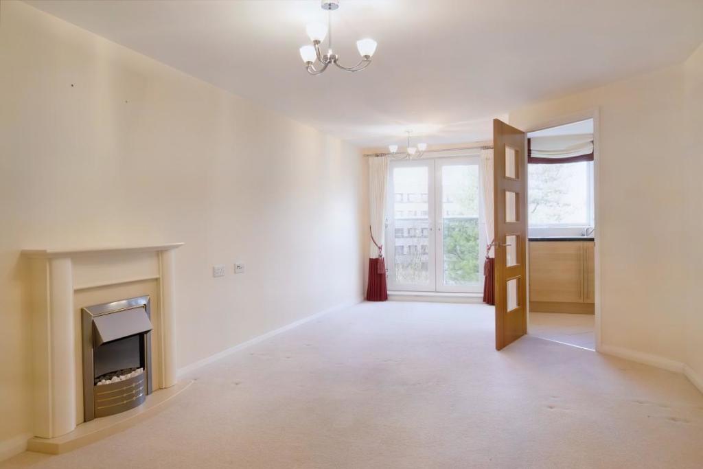 1 bedroom apartment for sale in Dutton Court, Station Approach, Off