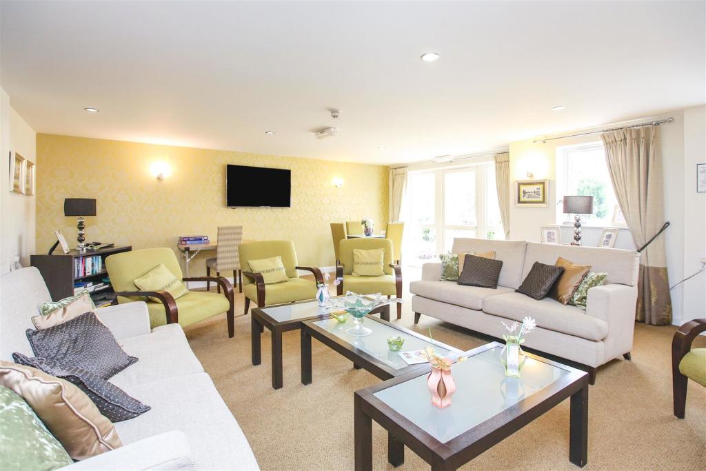 1 bedroom apartment for sale in Wilmslow Road, Handforth, Wilmslow, SK9