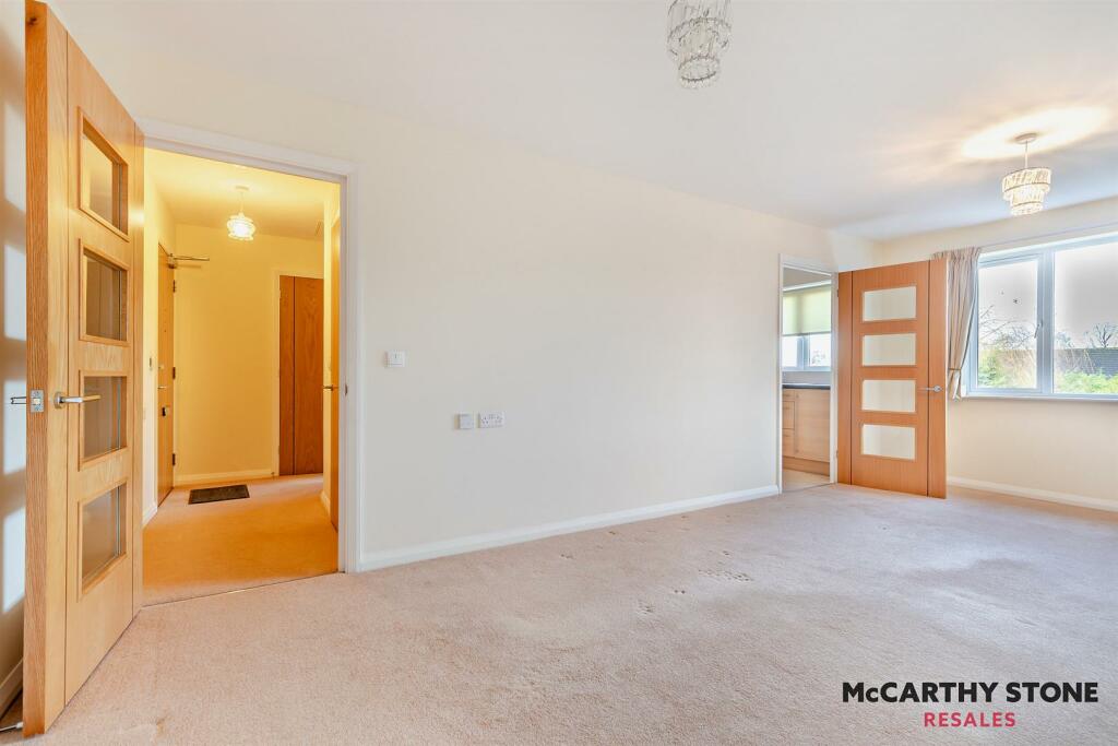 1 bedroom apartment for sale in Wilmslow Road, Handforth, Wilmslow, SK9