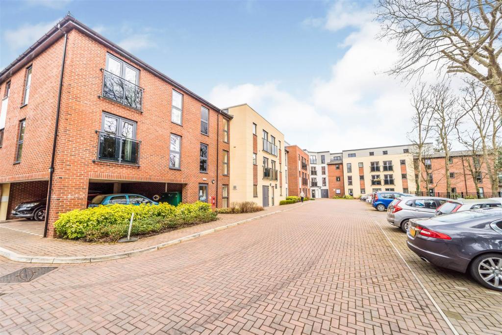 2 bedroom apartment for sale in Thorneycroft, Wood Road, Tettenhall