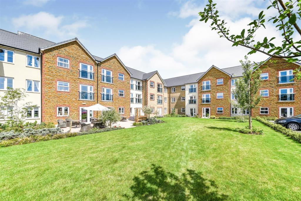 1 bedroom apartment for sale in Eastland Grange, 16 Valentine Road, Hunstanton, PE36