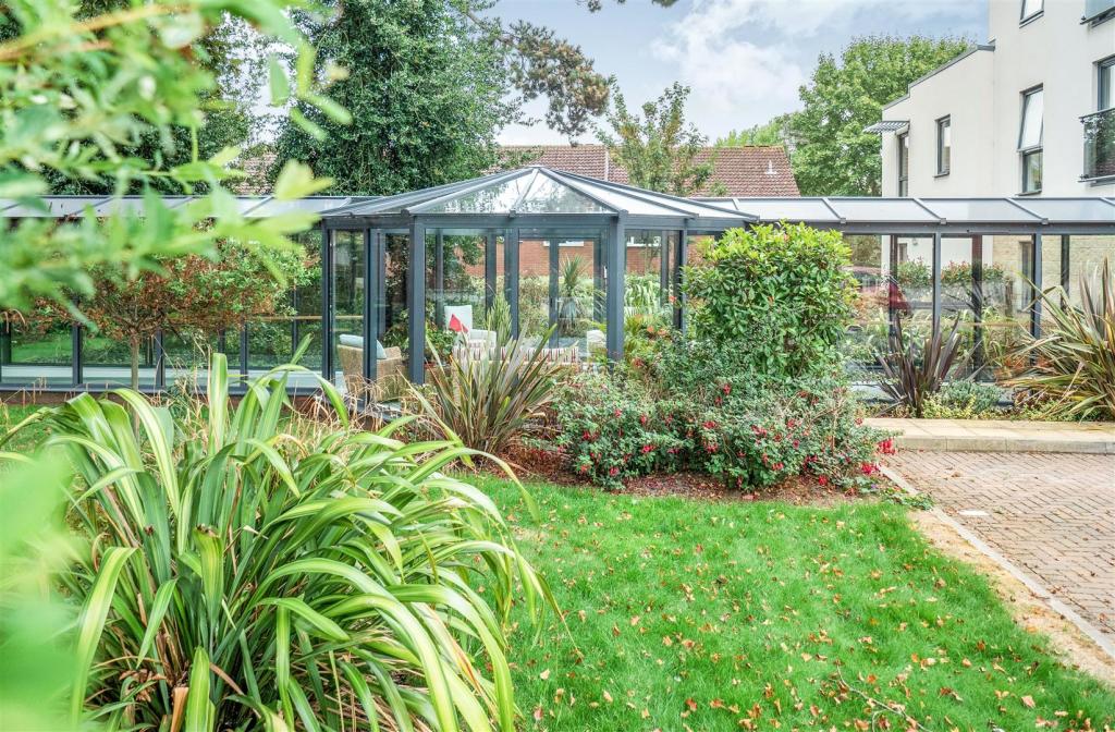 Additional property image - Wilton Court, Southbank Road, Kenilworth, CV8 1RX