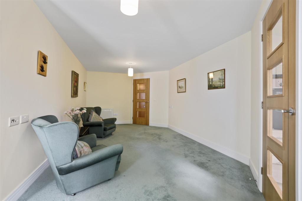 Additional property image - Wilton Court, Southbank Road, Kenilworth, CV8 1RX
