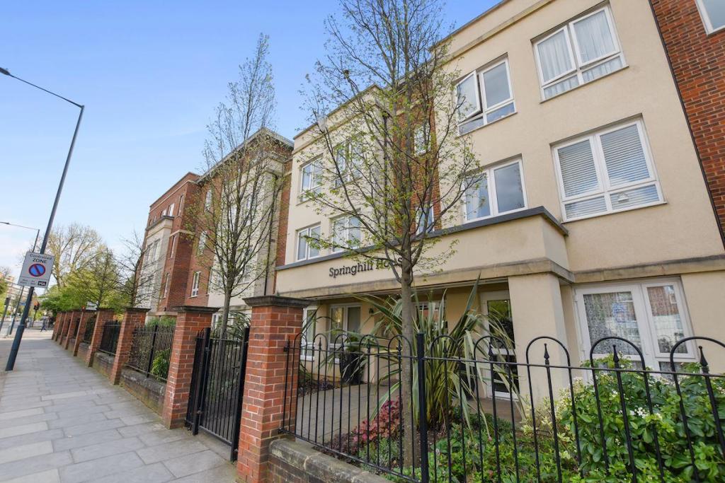 1 bedroom apartment for sale in Springhill House Willesden Lane, London, NW2