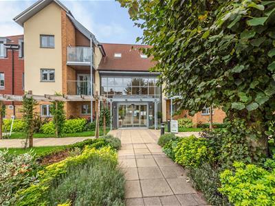2 bedroom apartment for sale in Eleanor House, London Road, St. Albans AL1 1NR, AL1
