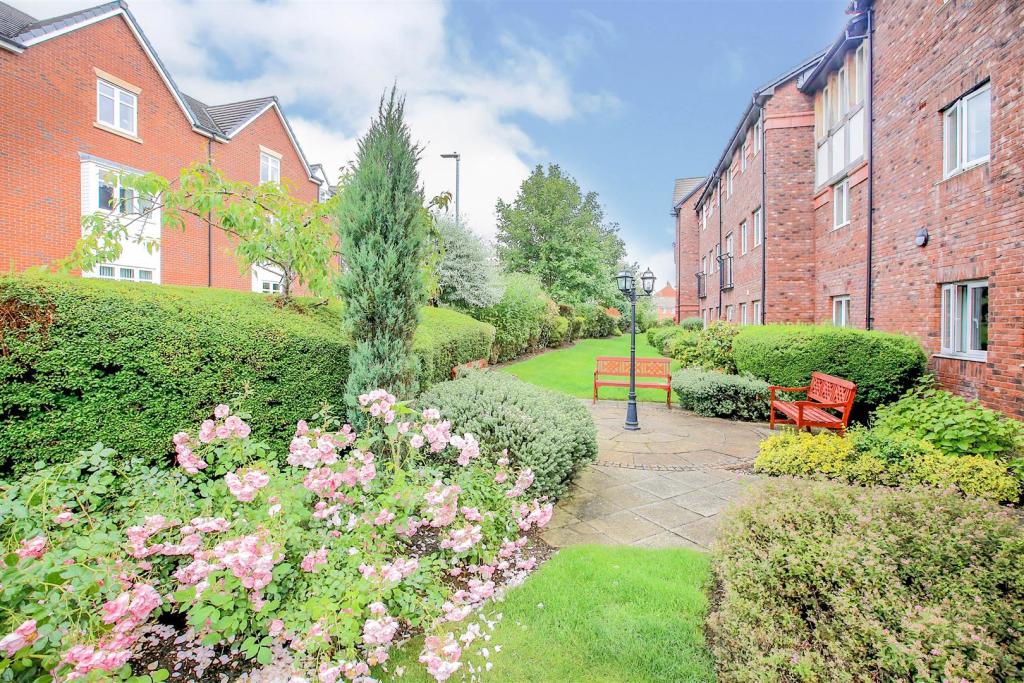 1 bedroom apartment for sale in Beatty Court, Holland Walk, Nantwich, CW5