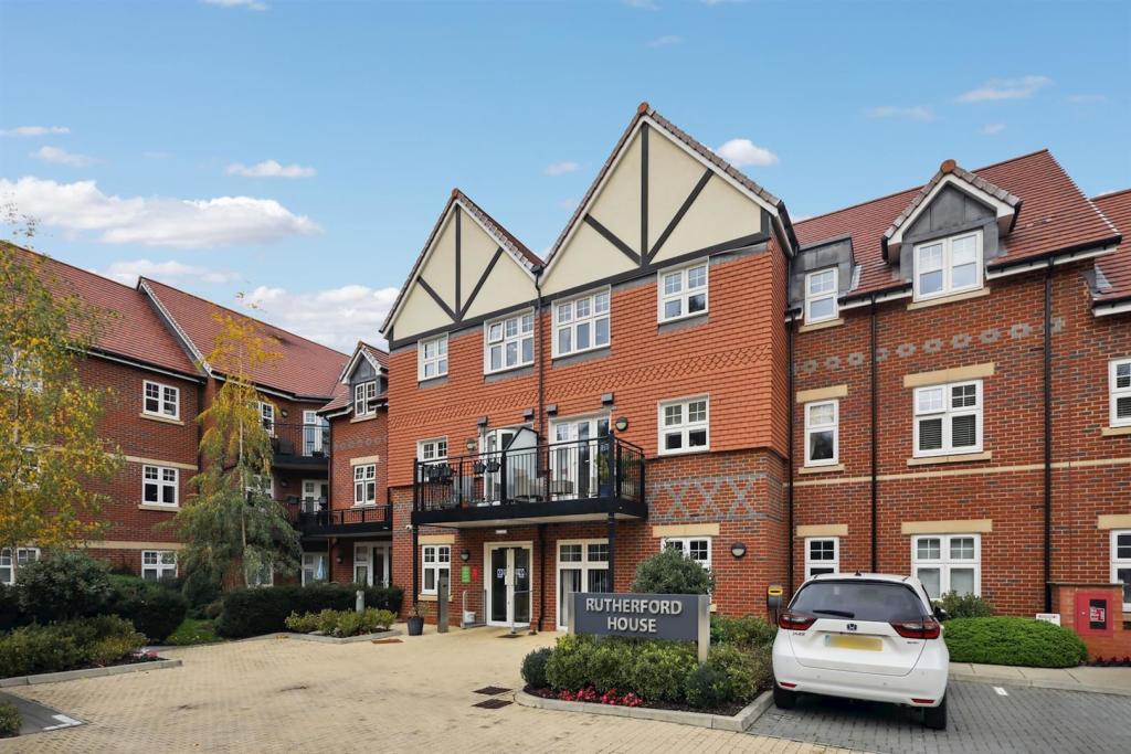 1 bedroom apartment for sale in Marple Lane, Chalfont St. Peter