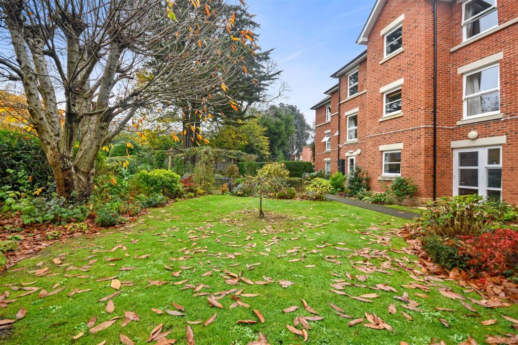 Additional property image - Sanderling Court, Wimborne Road, Bournemouth