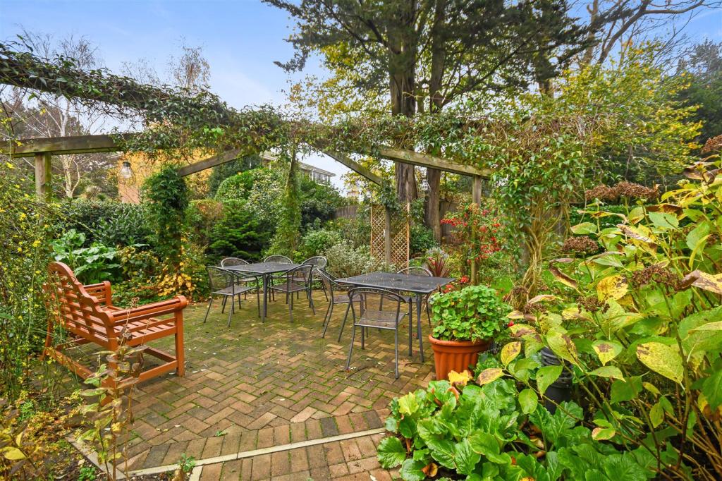 Additional property image - Sanderling Court, Wimborne Road, Bournemouth