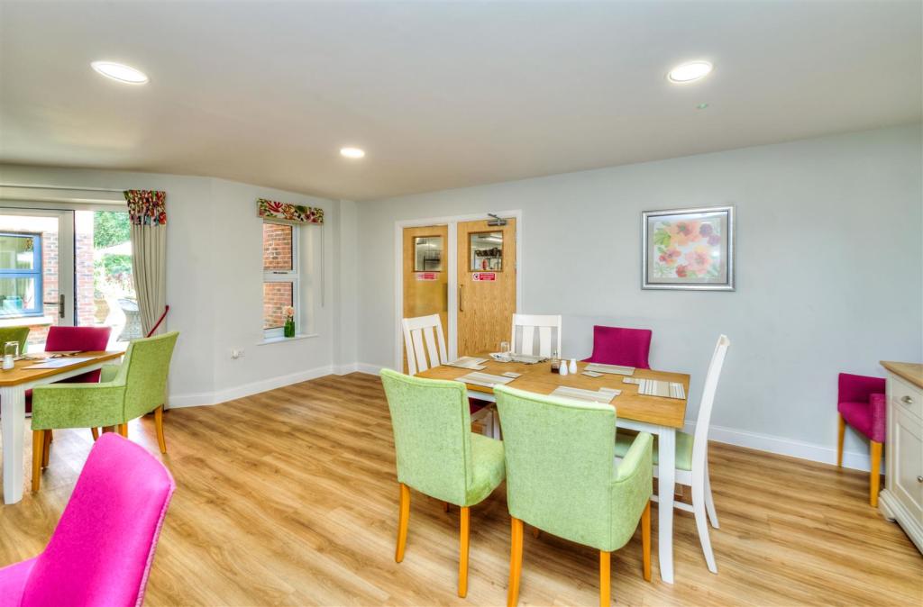 2 bedroom apartment for sale in 5 Elizabeth House, Stony Stratford, Milton Keynes, MK11