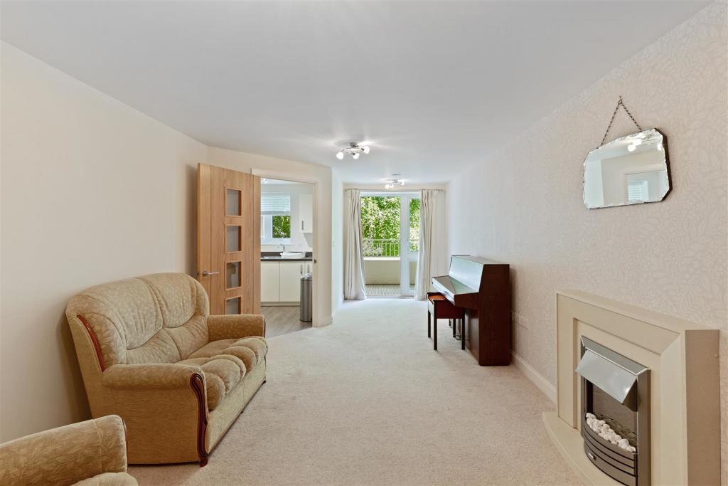 1 bedroom apartment for sale in Shackleton Place, Devizes, Wilts, SN10