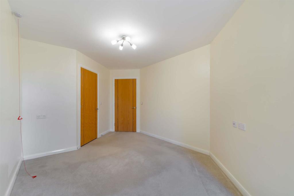 1 bedroom apartment for sale in Squirrel Way, Shadwell, Leeds, LS17