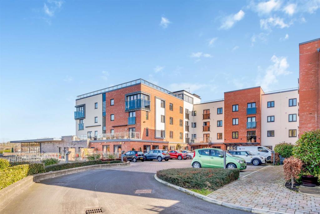 1 bedroom flat for sale in Chester Way, Northwich, CW9