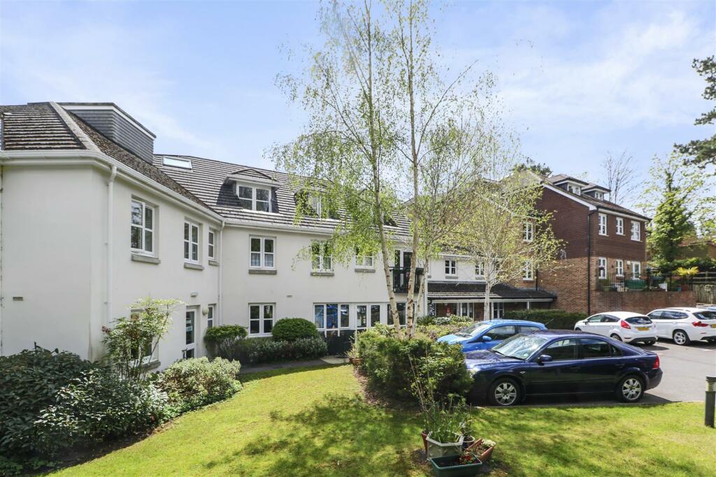 2 bedroom apartment for sale in Radford Court, Tower Road, Liphook, GU30