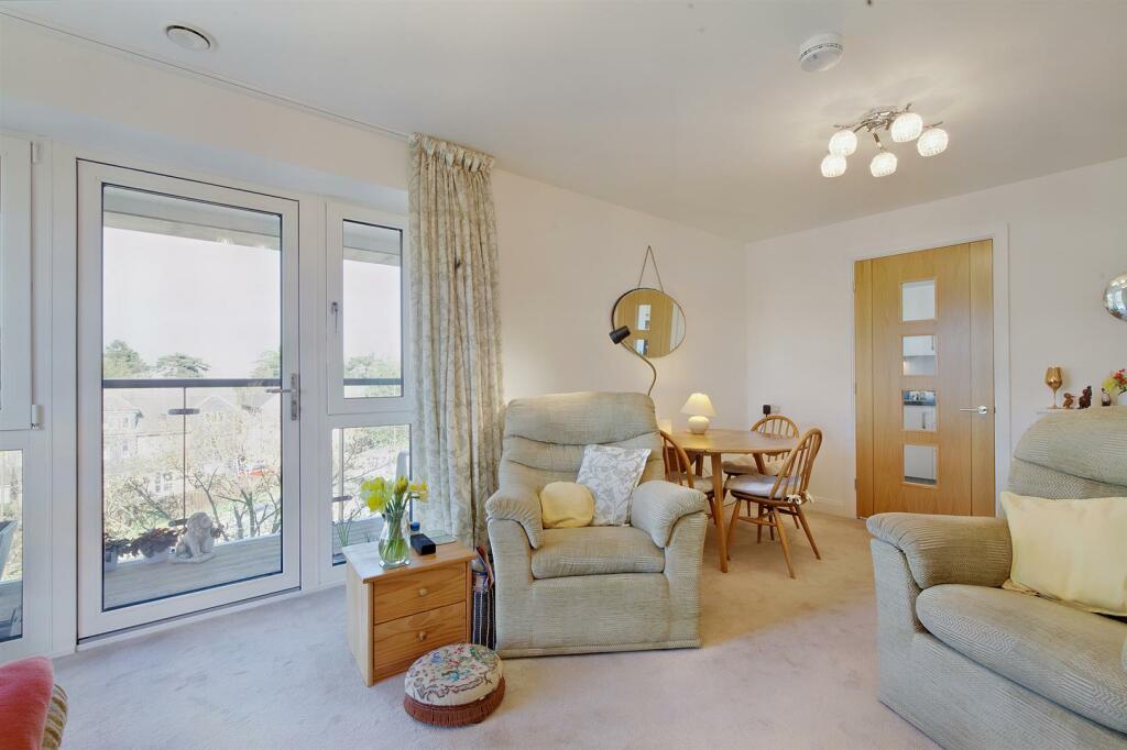 Additional property image - Miami House, Princes Road, Chelmsford, Essex, CM2 9GE