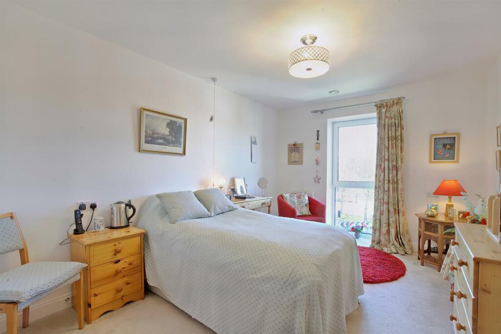 Additional property image - Miami House, Princes Road, Chelmsford, Essex, CM2 9GE