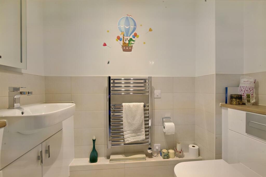 Additional property image - Miami House, Princes Road, Chelmsford, Essex, CM2 9GE