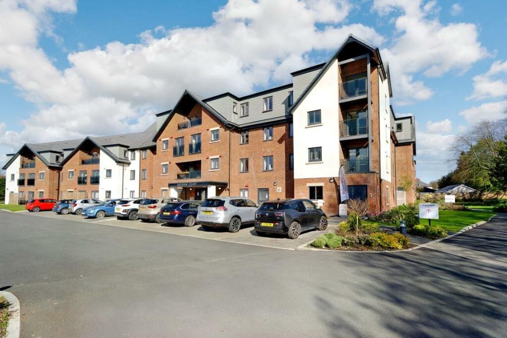 2 bedroom apartment for sale in Balshaw Court Burlington Gardens
