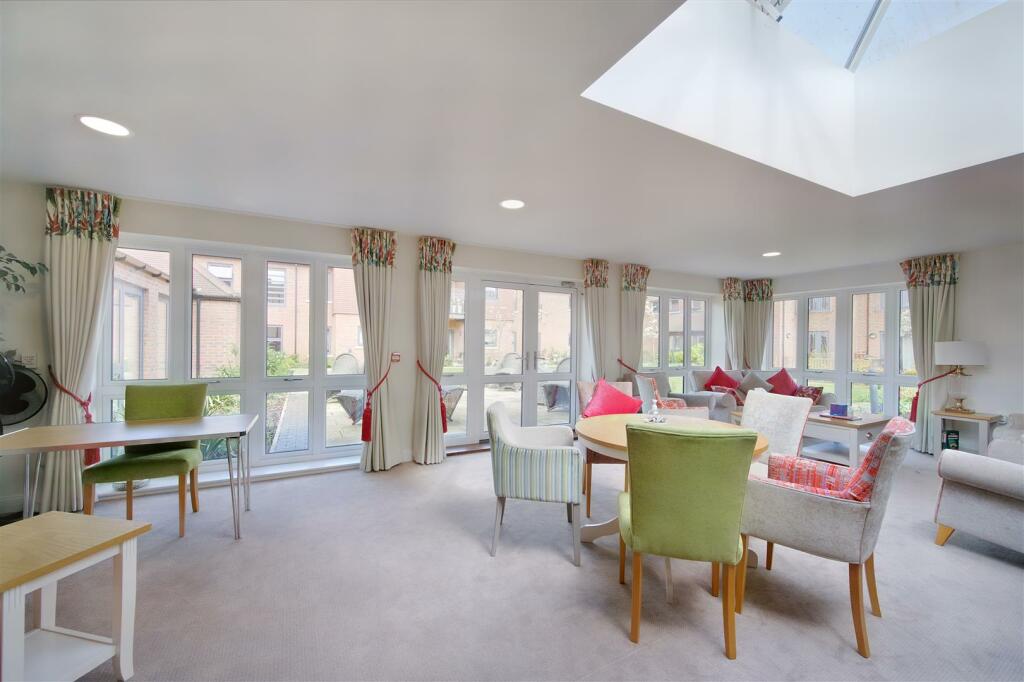 1 bedroom apartment for sale in , St. Giles Mews, Stony Stratford