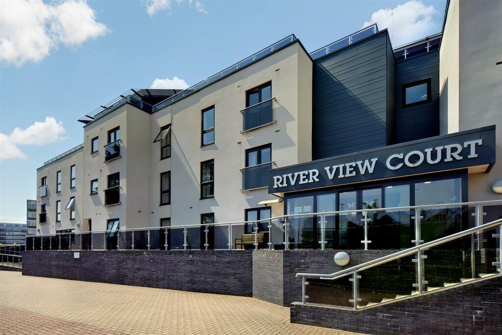2 bedroom apartment for sale in River View Court, Wilford Lane, West
