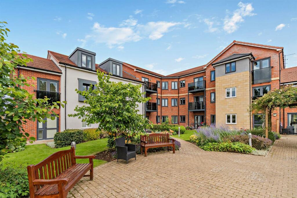 2 bedroom apartment for sale in Alder View Court, 1A Newby Farm Road